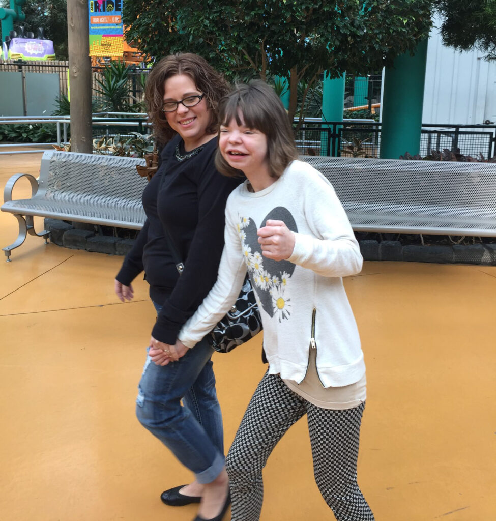 Photo Sabrina and Paige at Nickelodeon Universe